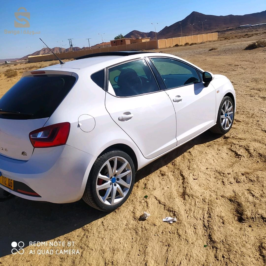 سيارة ابيزا مزوت نضيفة مفيهاش معاود