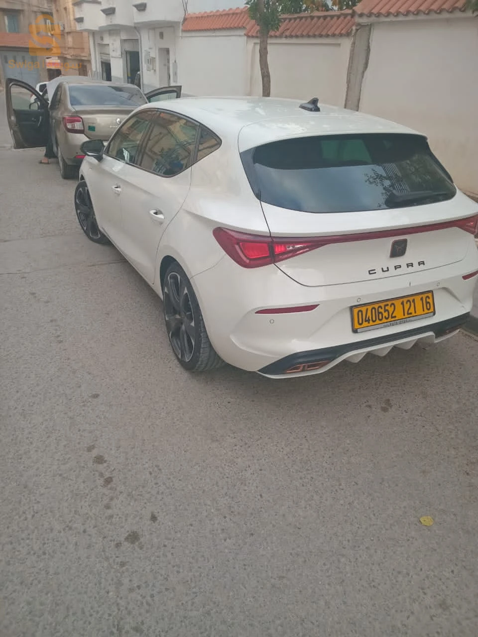للبيع