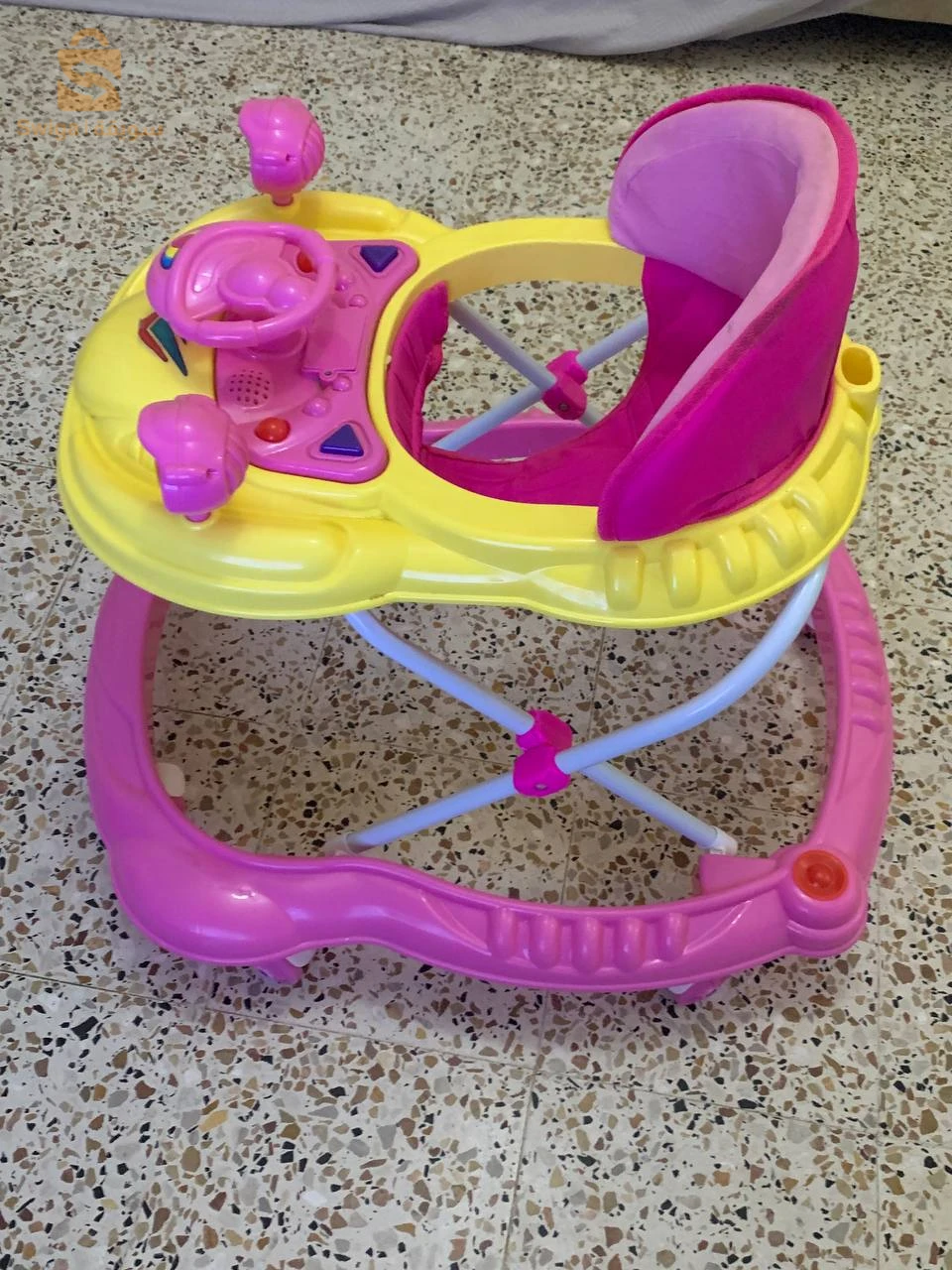 trotteur pour bebe ( mechaya )