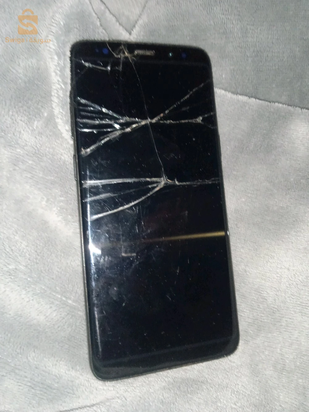 Samsung s9+ fih ficheur mkesra 
sawm mlih bshtk