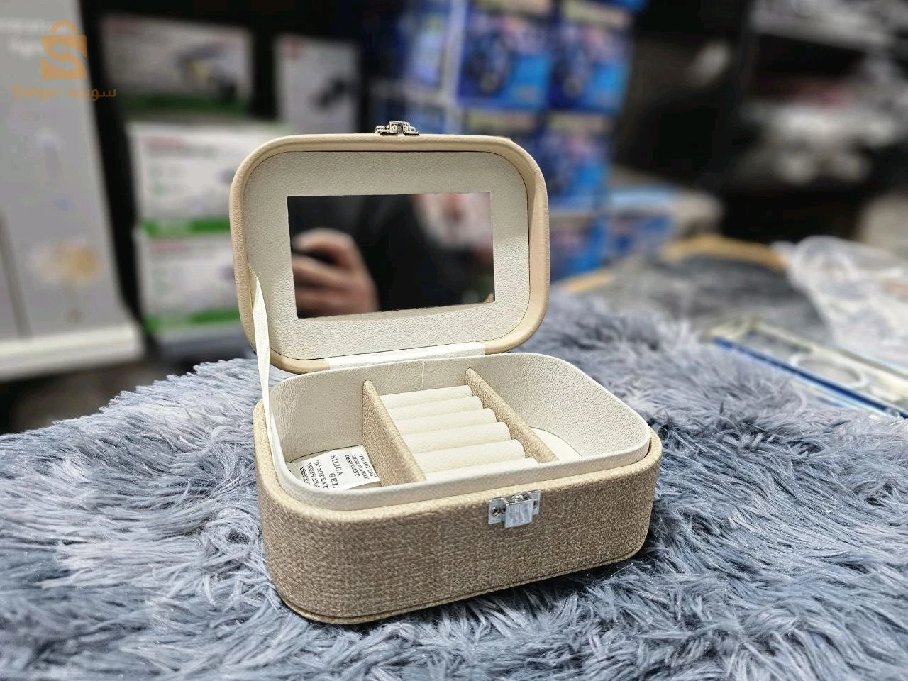 💎 Boîte de Rangement de Bijoux avec Miroir –  أناقة   شخصيتك الفريدة! 💎