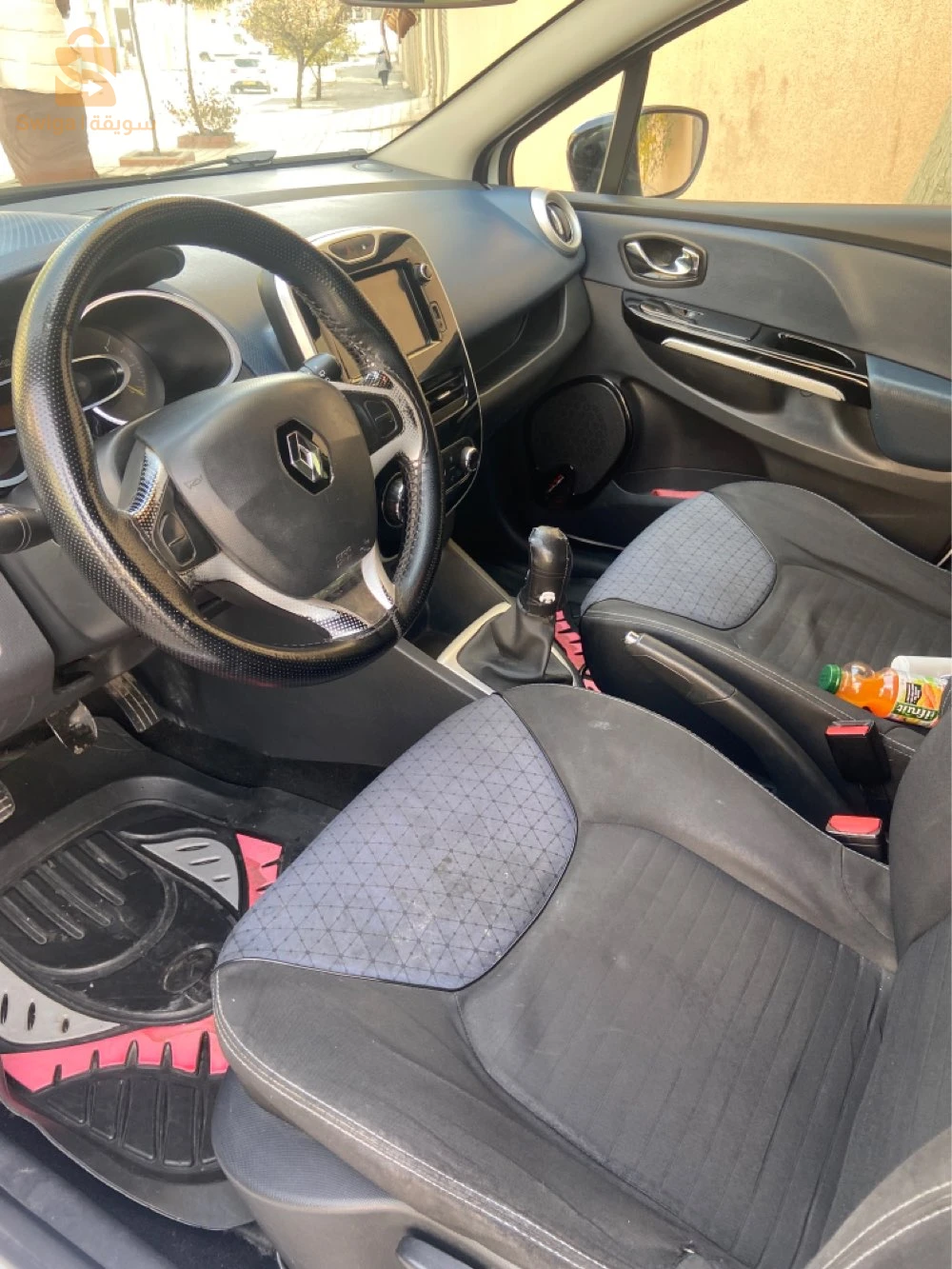 Clio 4 limited2 1.5 dci 2013 machi 275 alf mtour ma7tot 10/10 peinture ma fiha wallo ndifa nmero :0784031604/0774723420