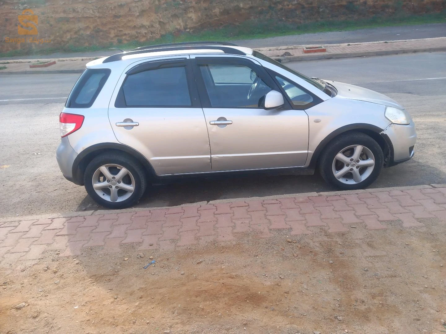 بيع سيارة susuki SX4 
vente susuki SX4 ain benian