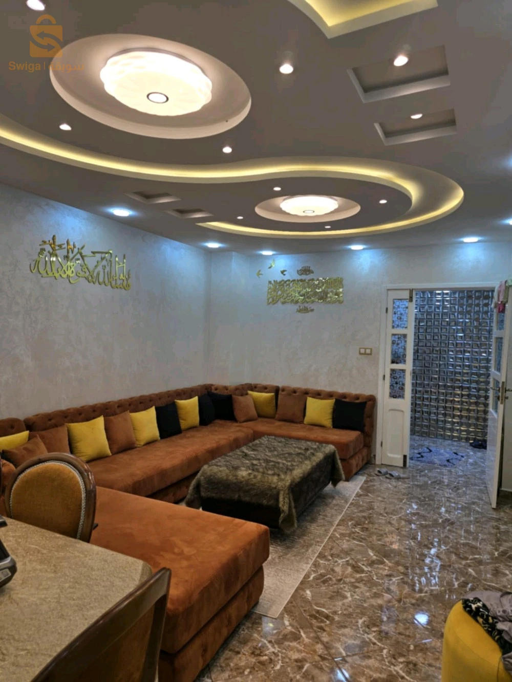 F4 للبيع كيما راهي فل صور 
0770694853