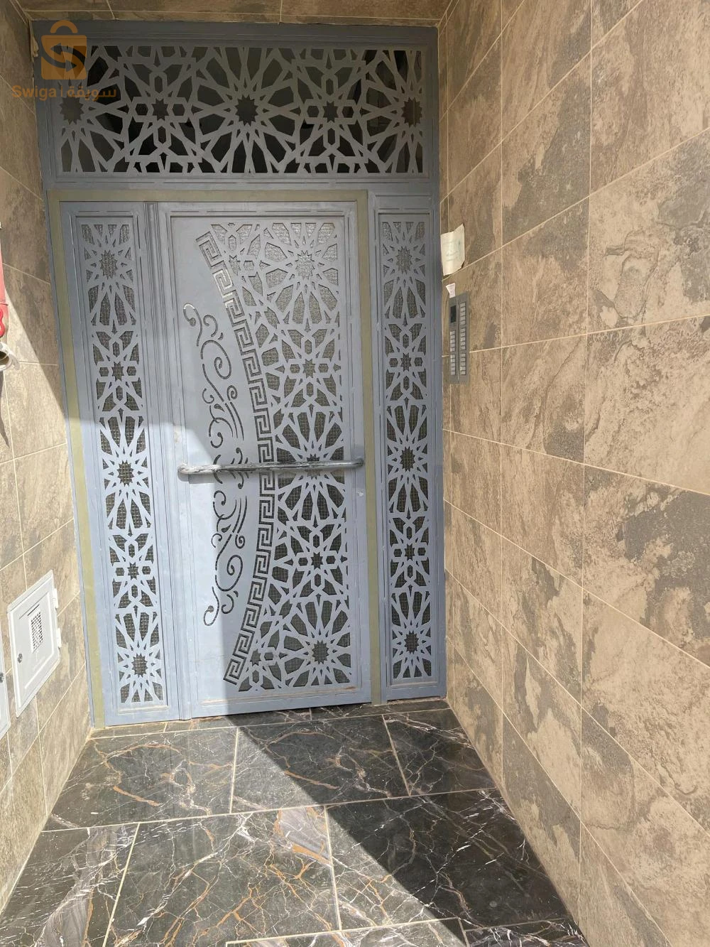 appartement F4 7eme étage a Oran cité peti