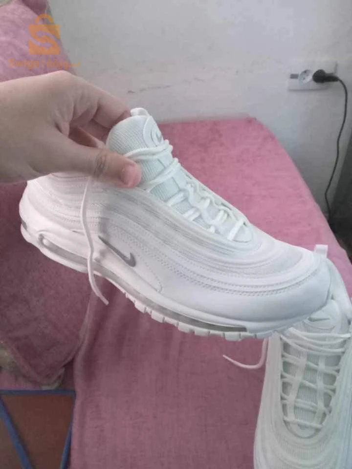 basket  originale Nike 46 venu d'Europe en Allemagne 🇩🇪 pointure 46 7adja chaba bzzzzf