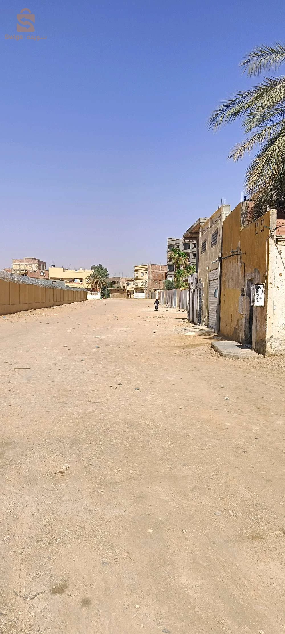 بيع فيلا سكنية ملكية بطابق أرضي و طابق اول و سطح و كراج