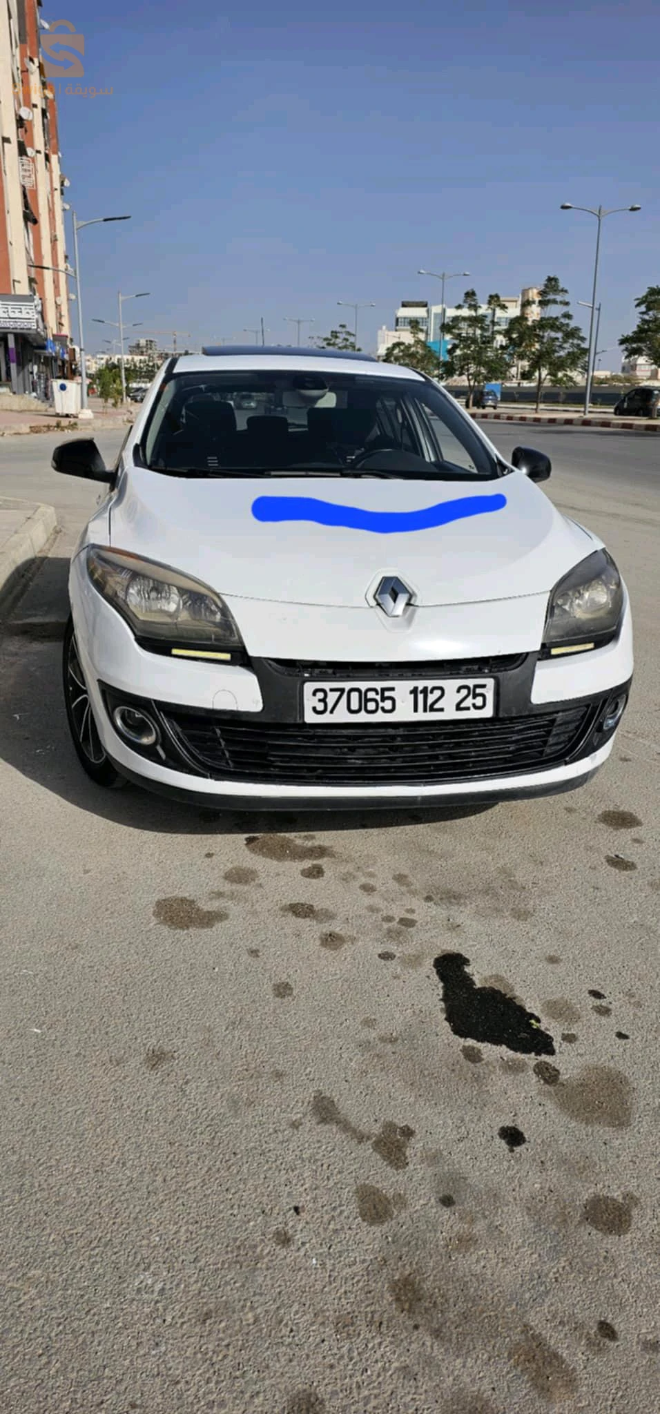 Nbi3 w nbrz 
Megane 3 1.5dci 110ch 
🔴Moteur mahtoto 10/10
🔴Suspension 10/10
🔴Fiha capou w lel avant w racora arrière fiha darba fa têt ta3 rojron ay f les photos