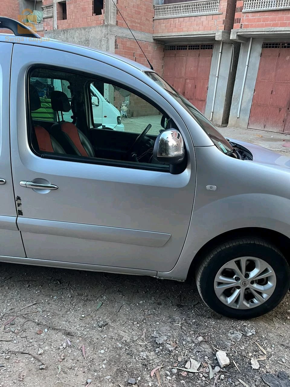 سيارة كونغو للقيع