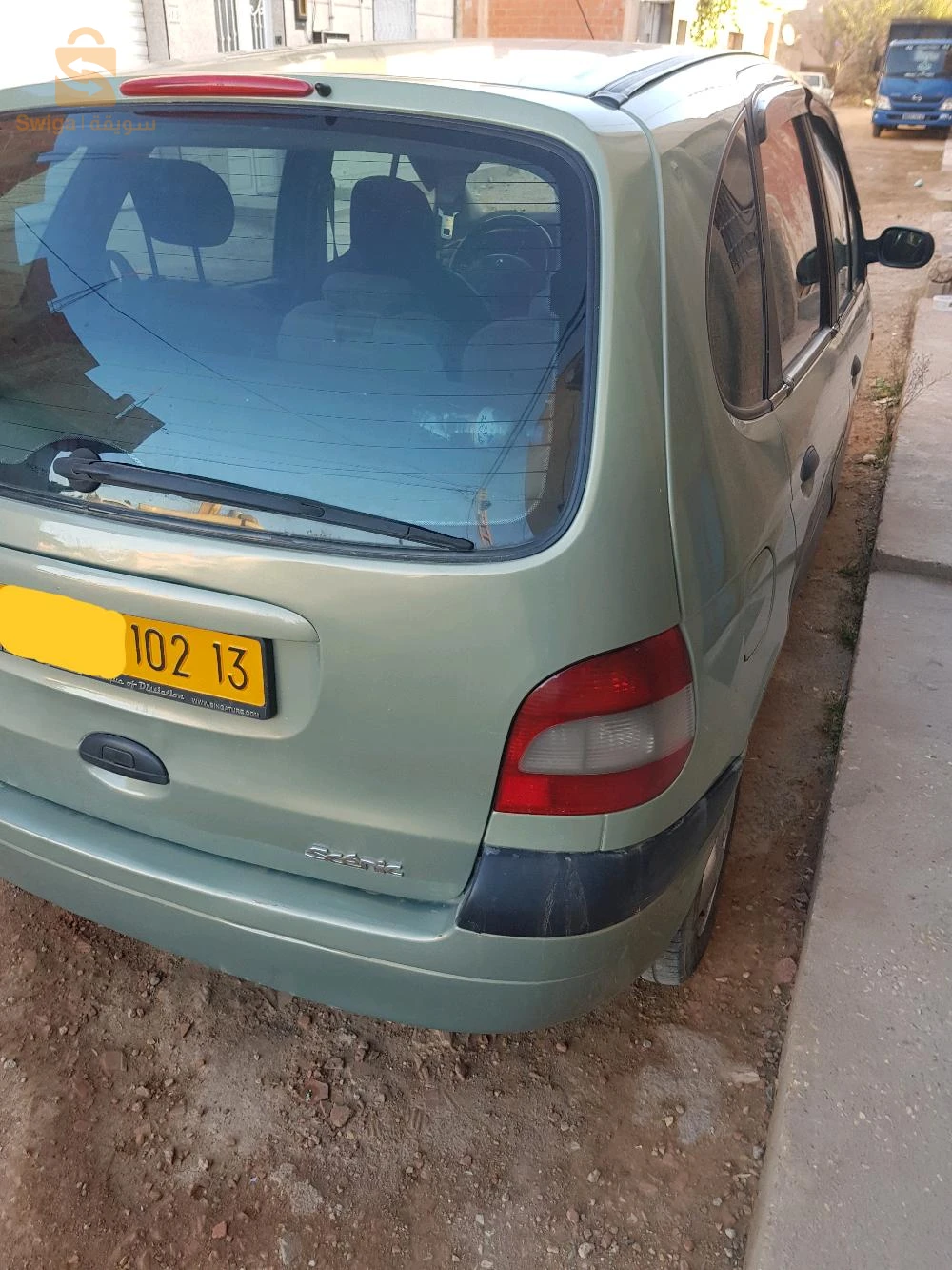 بيع سيارة سينيك 2002