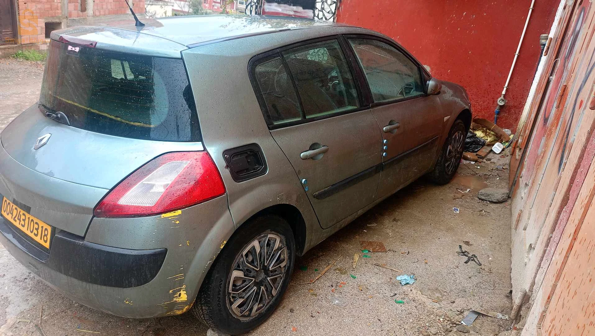 Megane 2 1.9 120 dci 
محرك مريفيزي جديد تيربو باطري لزانجيكتور كل شي جديد 
عوادة لال خلفي ونص باب مالة على برا ولرتوش خفاف 
نبيــــــــــــــــــــــــــع ونبدل