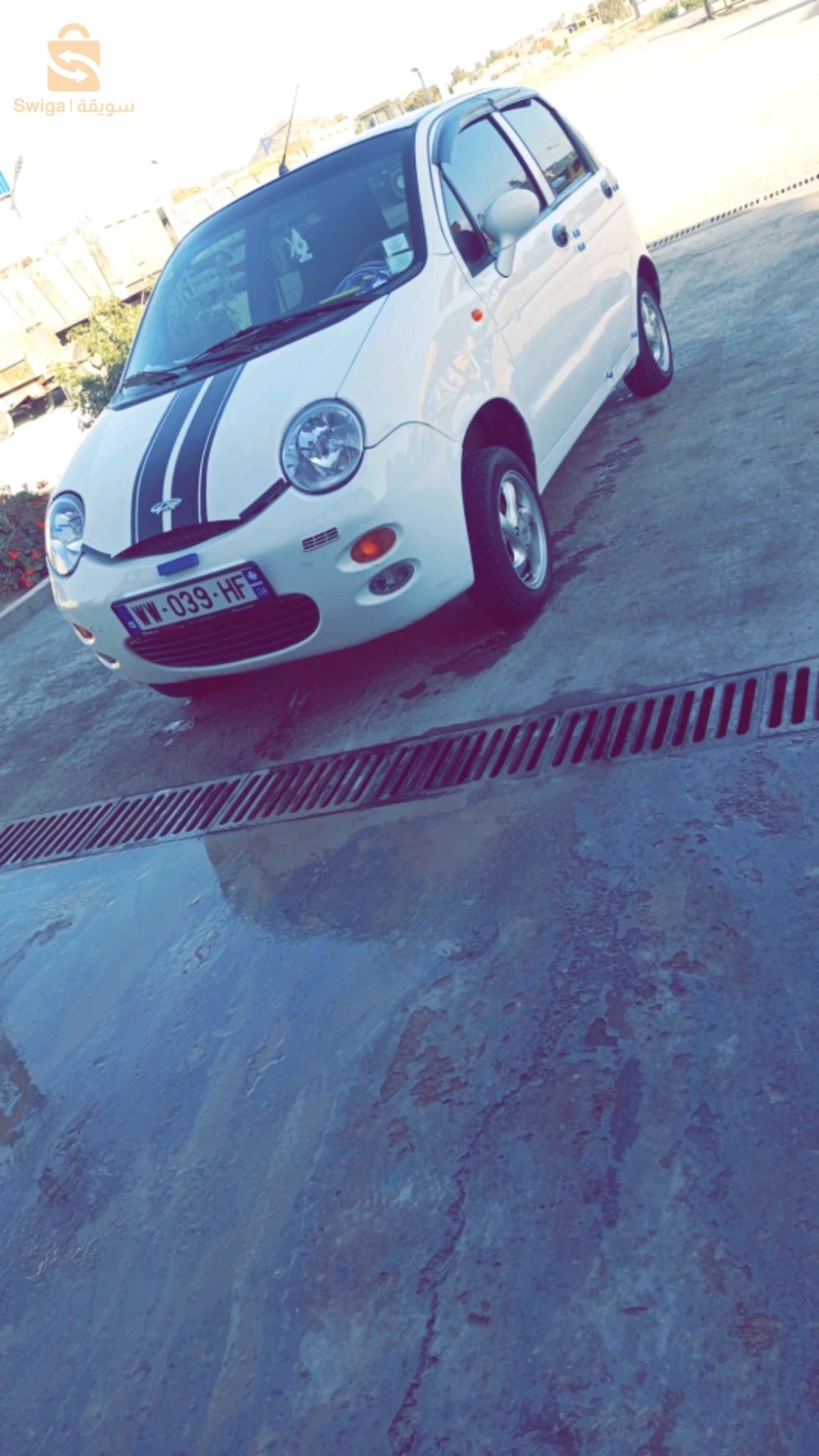 سيارة نضيفة مشاء الله فيها فروا تاع كسيبة كلش ريڨلو كلش مارش لي عندو حساسية من لفروا ما يعيطليش 😊  
0674038591