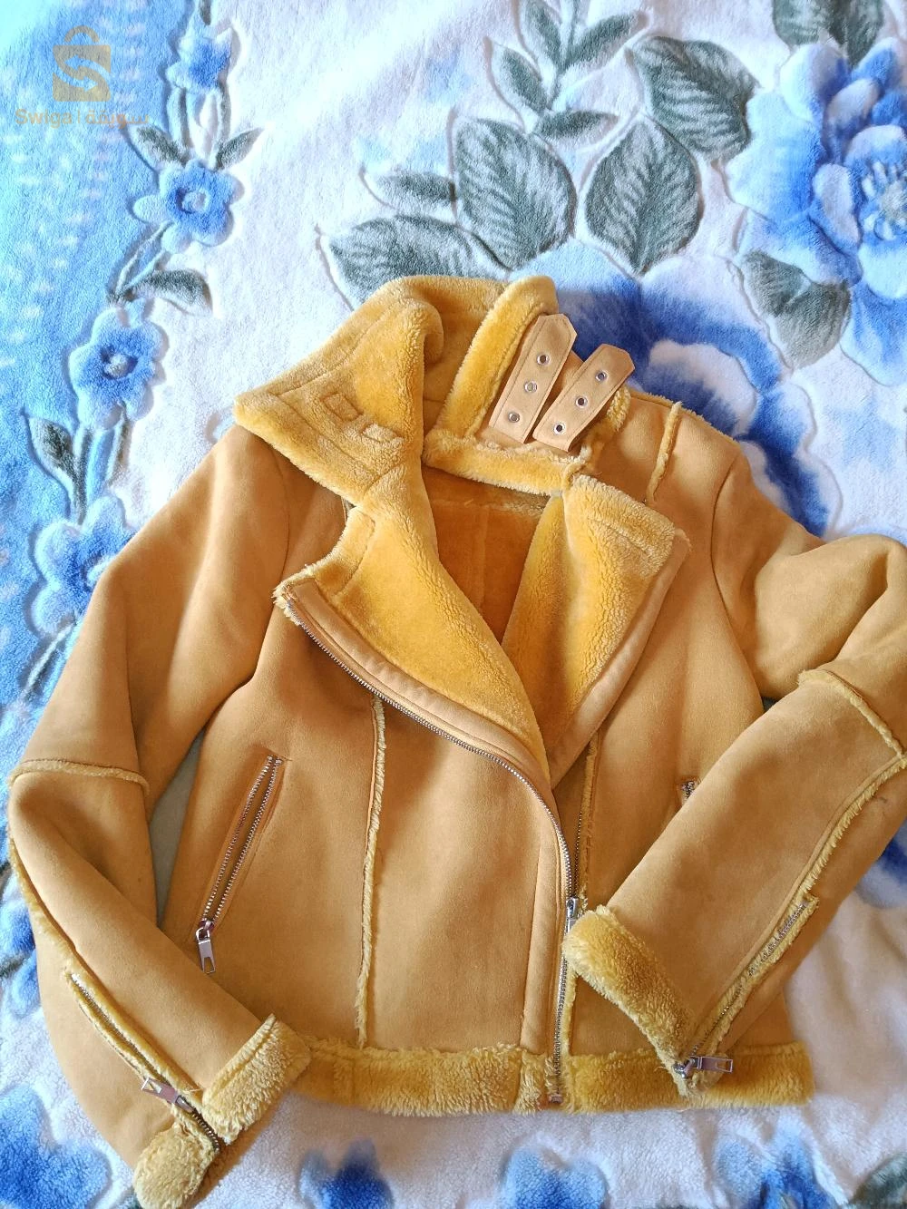 viste pour fille taille M couleur motard bon état/