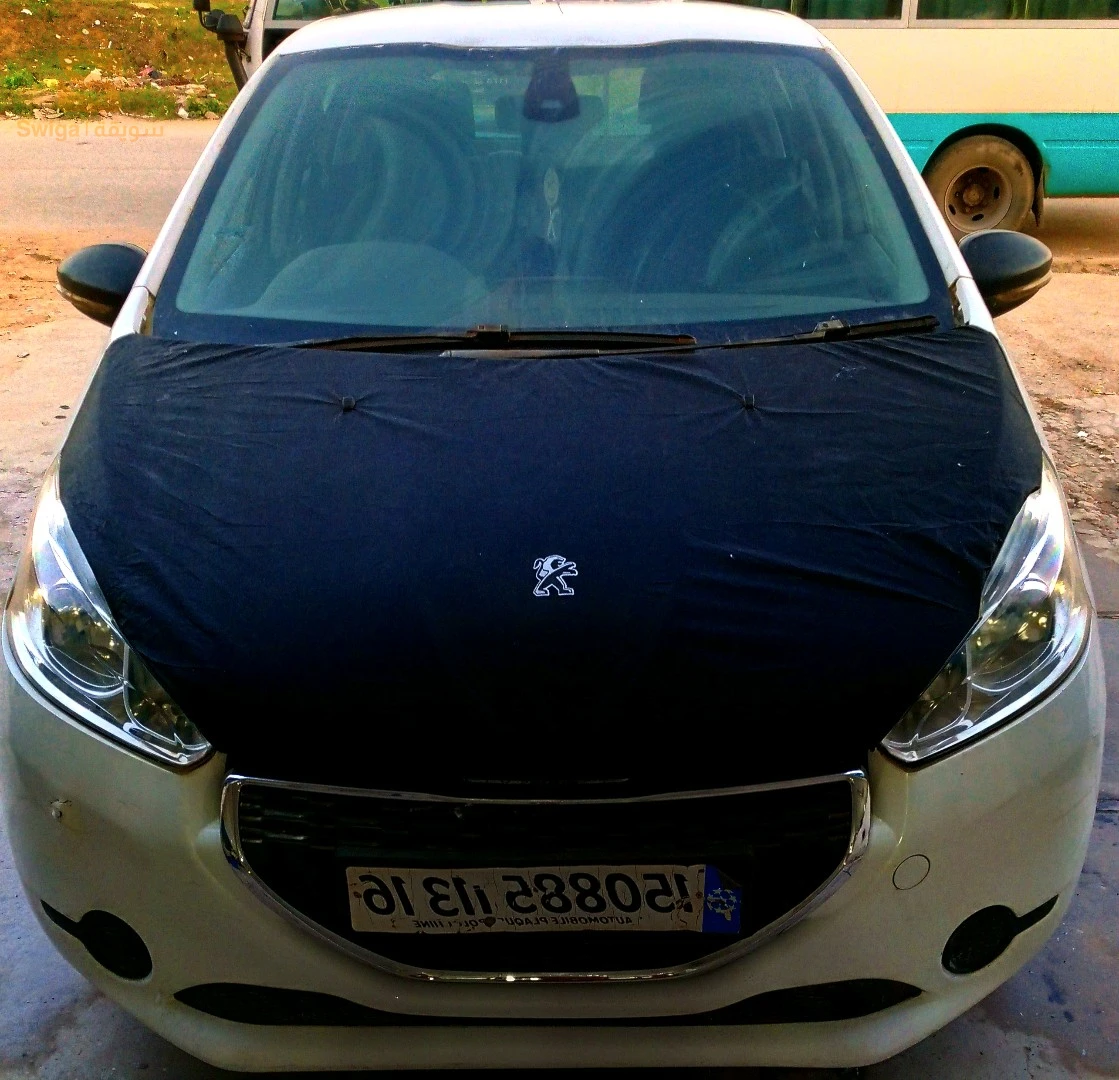 سيارة بيجو 208