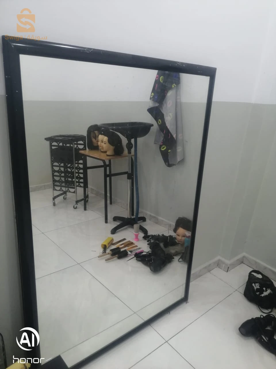 مستلزمات صالون حلاقة نساء