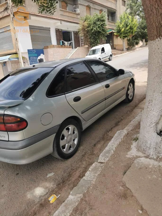 رينو Laguna 3 الاغواط