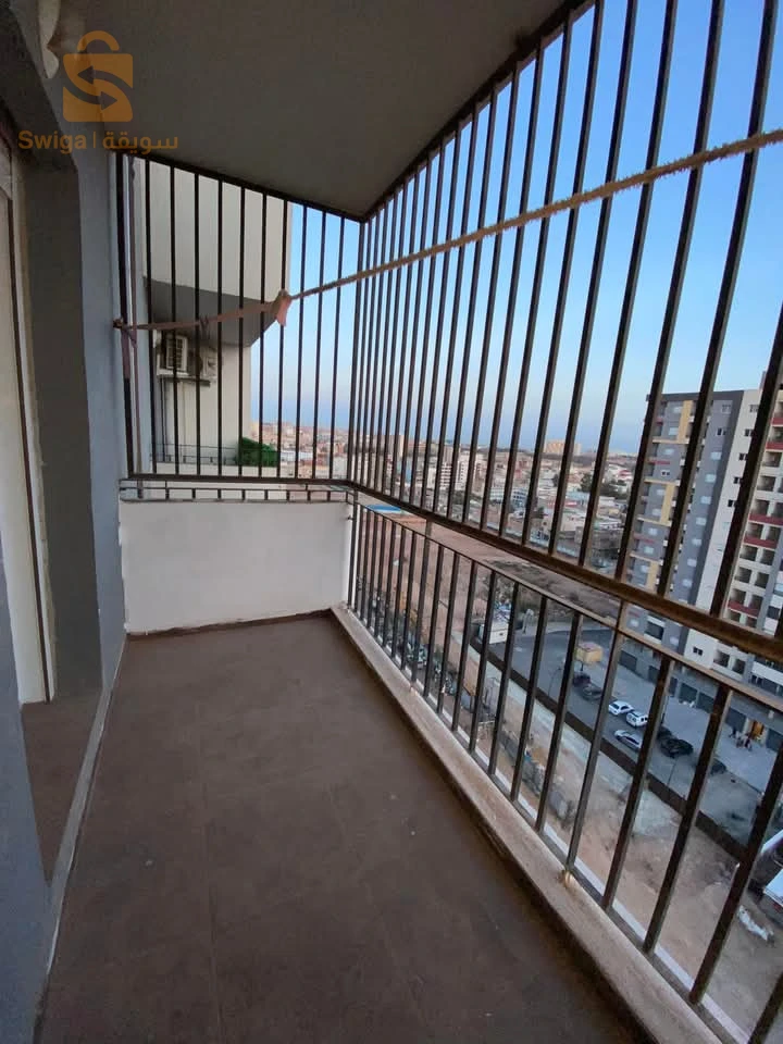 avendre f3 résidence kortoba bir eldjir oran
