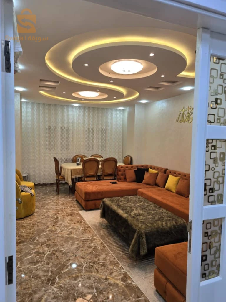 F4 للبيع كيما راهي فل صور 
0770694853