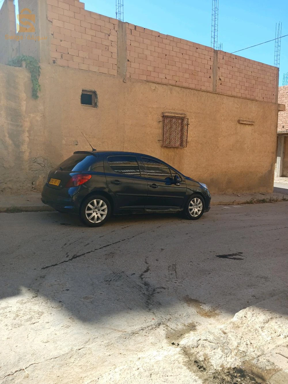 سيارة نضيف الله يبارك فيها افروا في لآل و باب شوي بنتورا 
1 ما