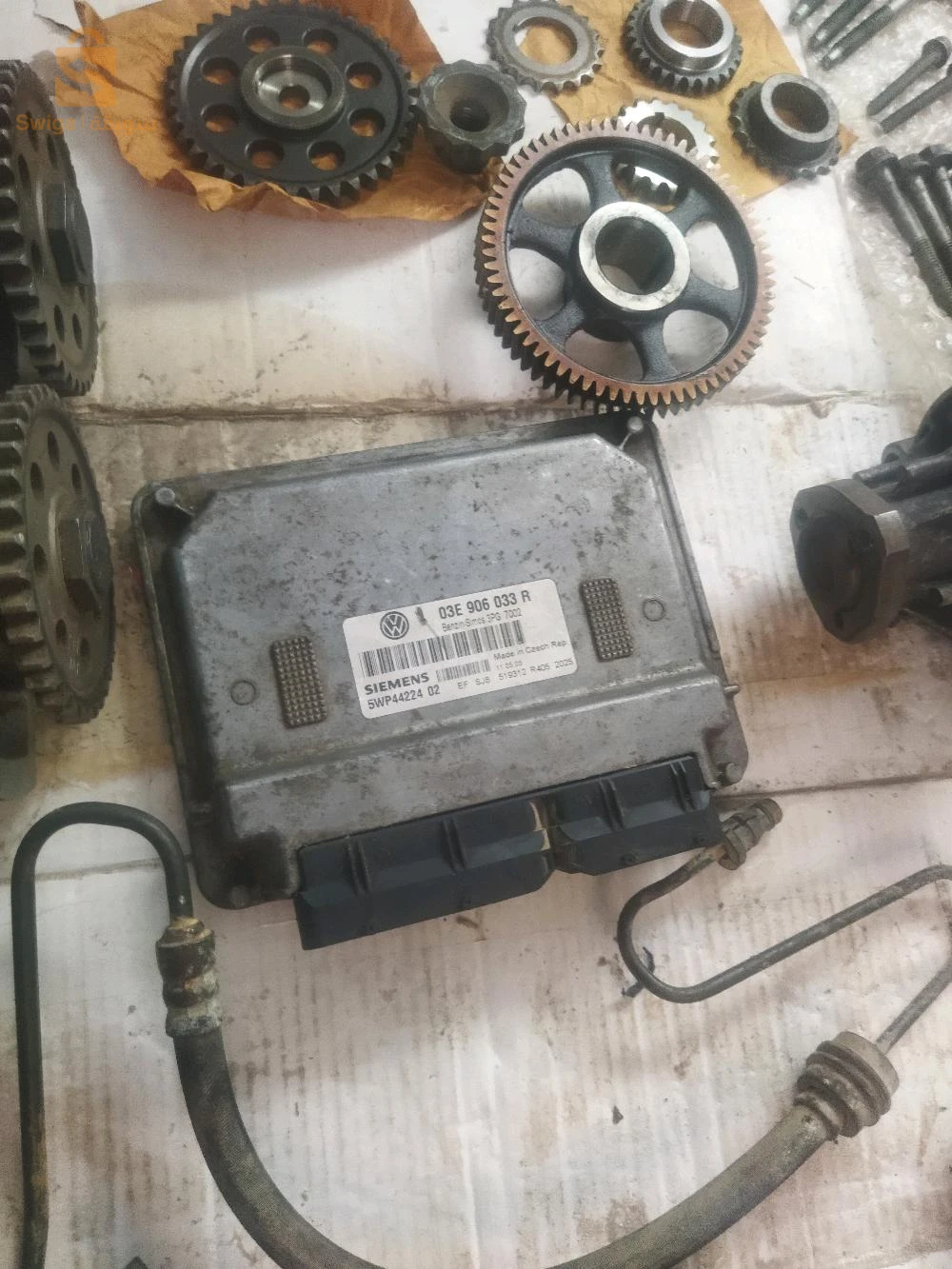 أجزاء من محرك 1.2 12v