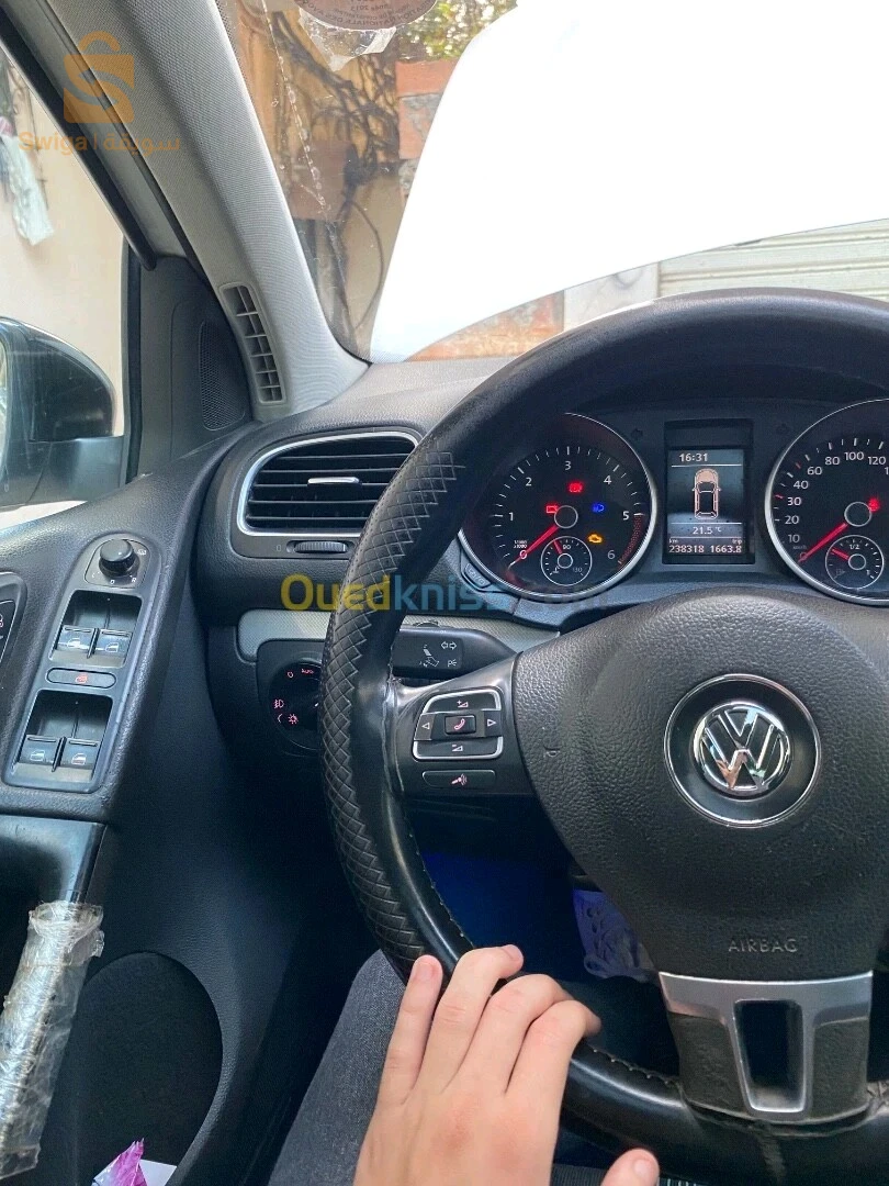 golf 6 TDi 105cv fiha raccord aile arrière w demie pare-choc arrière a froid sgira fi capot voiture très bien entretenu ndifa bazaf