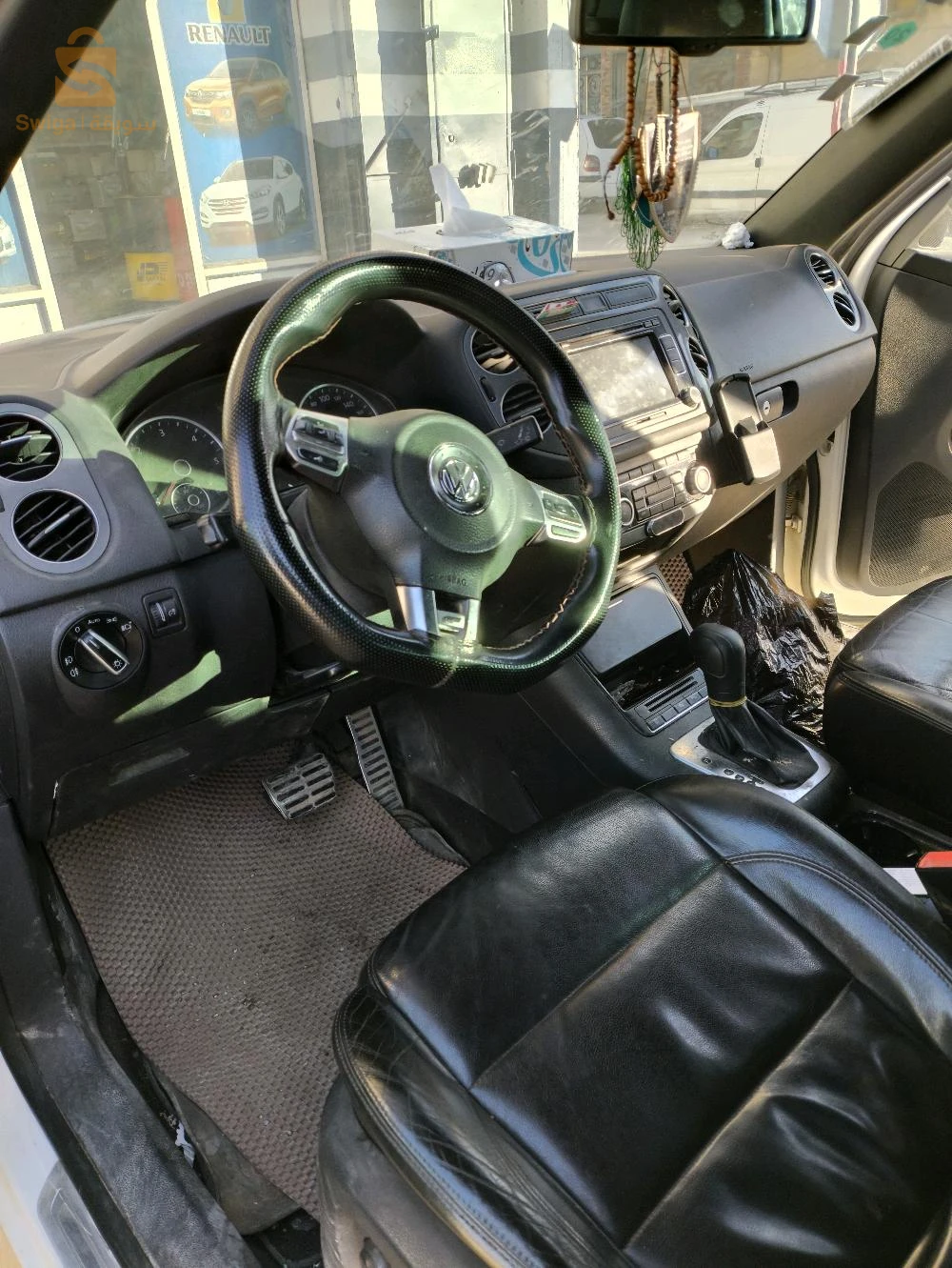 Tiguan Rline 2012 boit automatic 6 rapport 
حالة المحرك 10/10
المعاود مفيهاش فيها فروة اي مصورة 
0798248082
0656535443