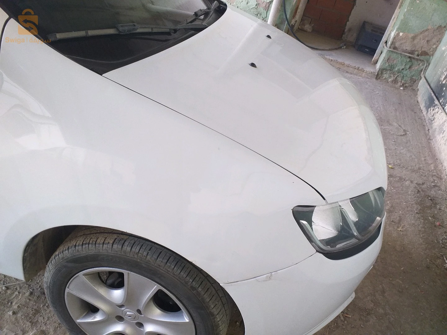 سيارة ربي يبارك ماشية 175000الف ريال بل سكنار فيها راكور صغير لال أفو كوتي بساجي. فيها ربع رود جدد ديسك دو فران جدد فيدونج جديد 00فروى