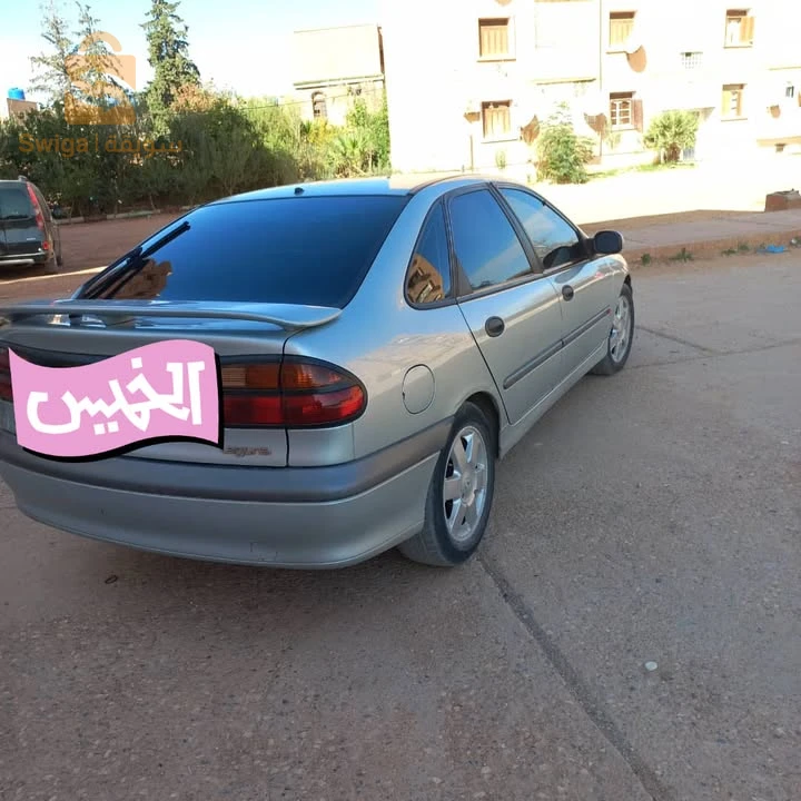 رينو Laguna 3 الاغواط
