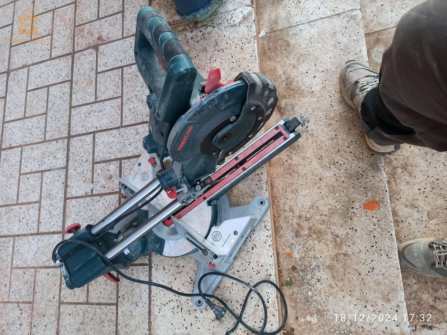 معدات كهربائية