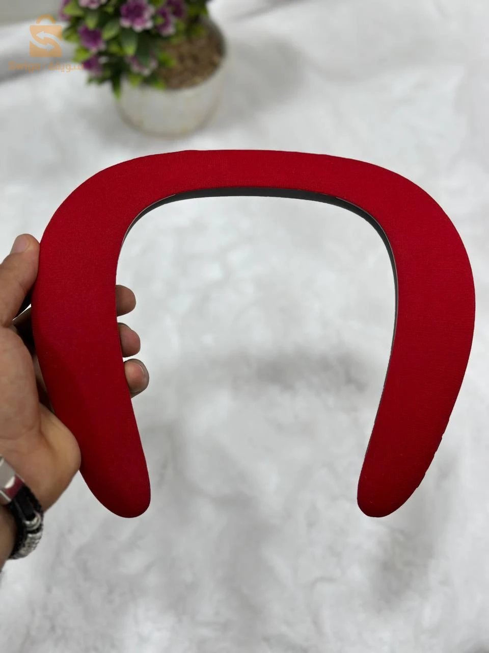 مكبر الصوت الرقبة JBL