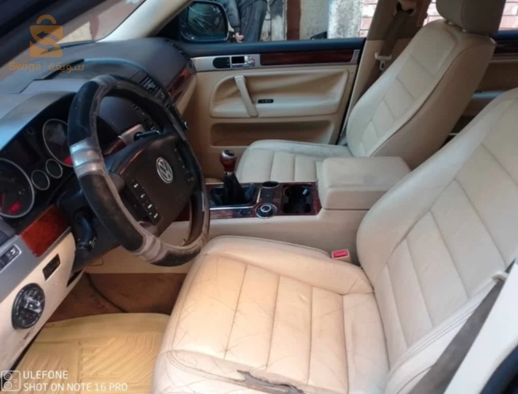 فولكس واجن Touareg 2005 4 ام البواقي