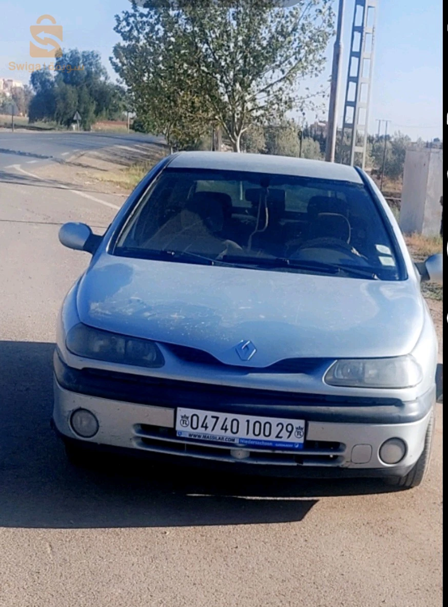 لقونة مفتاح 2000 1.9dci ملبسة قديمة فيها سطح وليزال تاع تلباس برك وفيها كما راهي بلزرق في صورة .  نبيع ونبدل ونزيد 0782 66 10 12