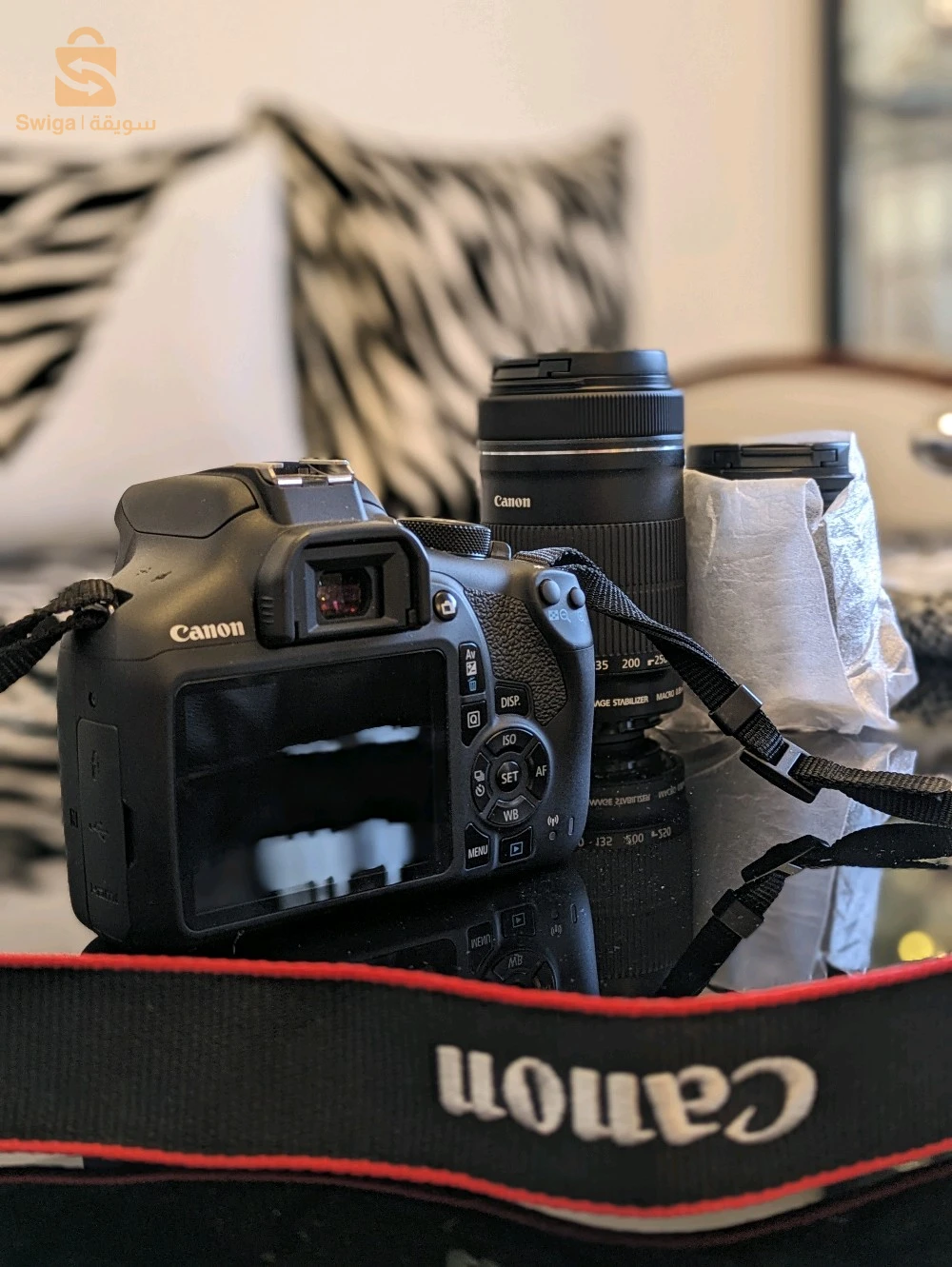 🇫🇷🇫🇷CANON 1300D ÉTAT 10/10
A AVEC LE CARTABLE ET LE DOCUMENT ET LE CATALOGUE ET DE OBJECTIF: EFS 18-55mm  - 55-250 mm
