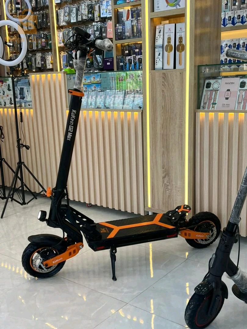 ✅استمتع بأداء استثنائي مع سكوتر كهربائي KuKirin G2 Max  - سرعة مذهلة تصل إلى 85 كم/ساعة لتجربة قيادة سلسة وممتعة.  - بطارية تدوم طوال اليوم لمسافات طويلة دون قلق.  - قدرة تحميل تصل إلى 200 كغ، مثالي لجميع احتياجاتك اليومية.  - حالة ممتازة 10/10، وكأنه جديد تمامًا!  🔴السعر : 15.5 مليون وفيها مساعدةلا تفوّت هذه الفرصة! 🚀  📞 لمزيد من التفاصيل أو الطلب: ✅ التوصيل مجاني حتى باب المنزل