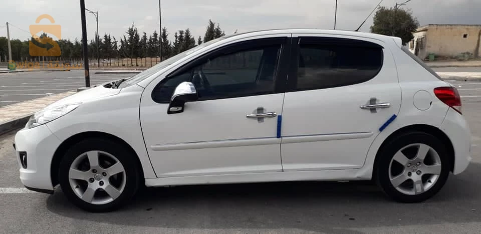 سيارة 207