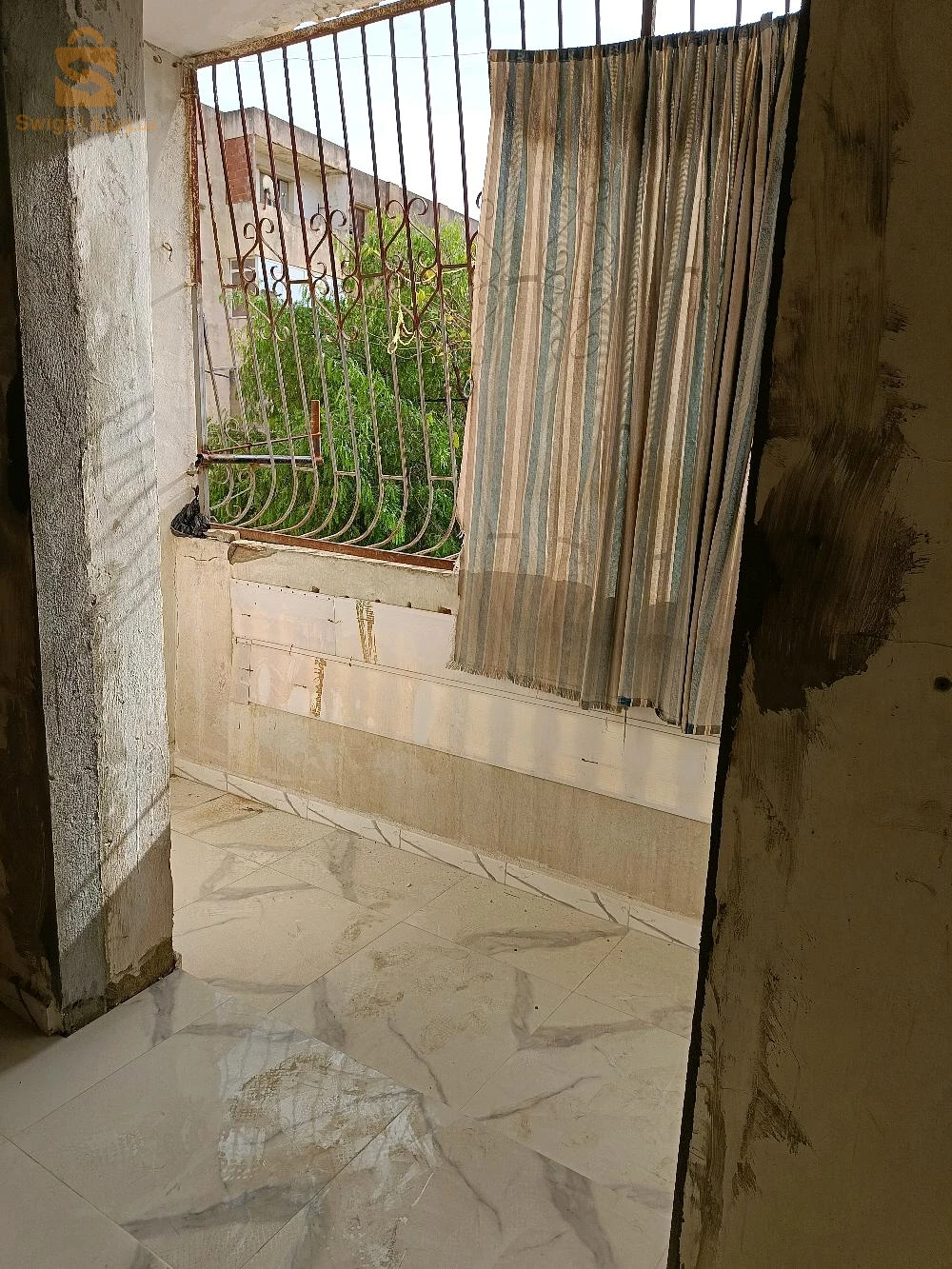 كوبيراتيف للبيع اربعة غرف + كاراج فيها اكثر من 130م² للاستفسار يرجى الاتصال