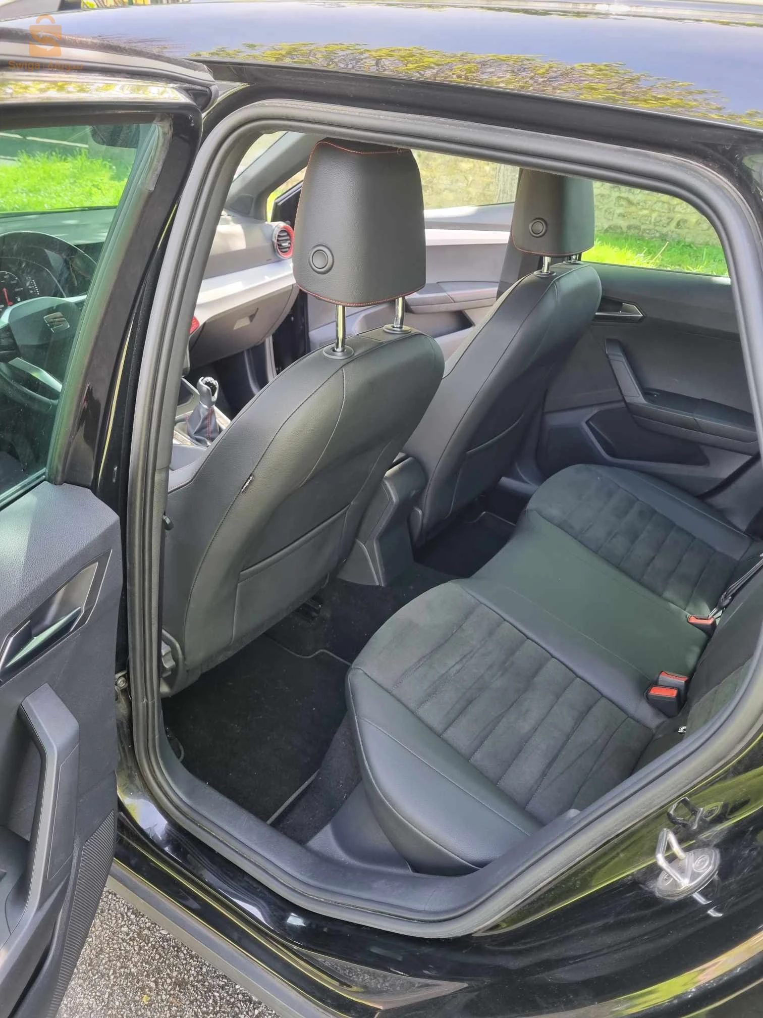 Arona fr + seat