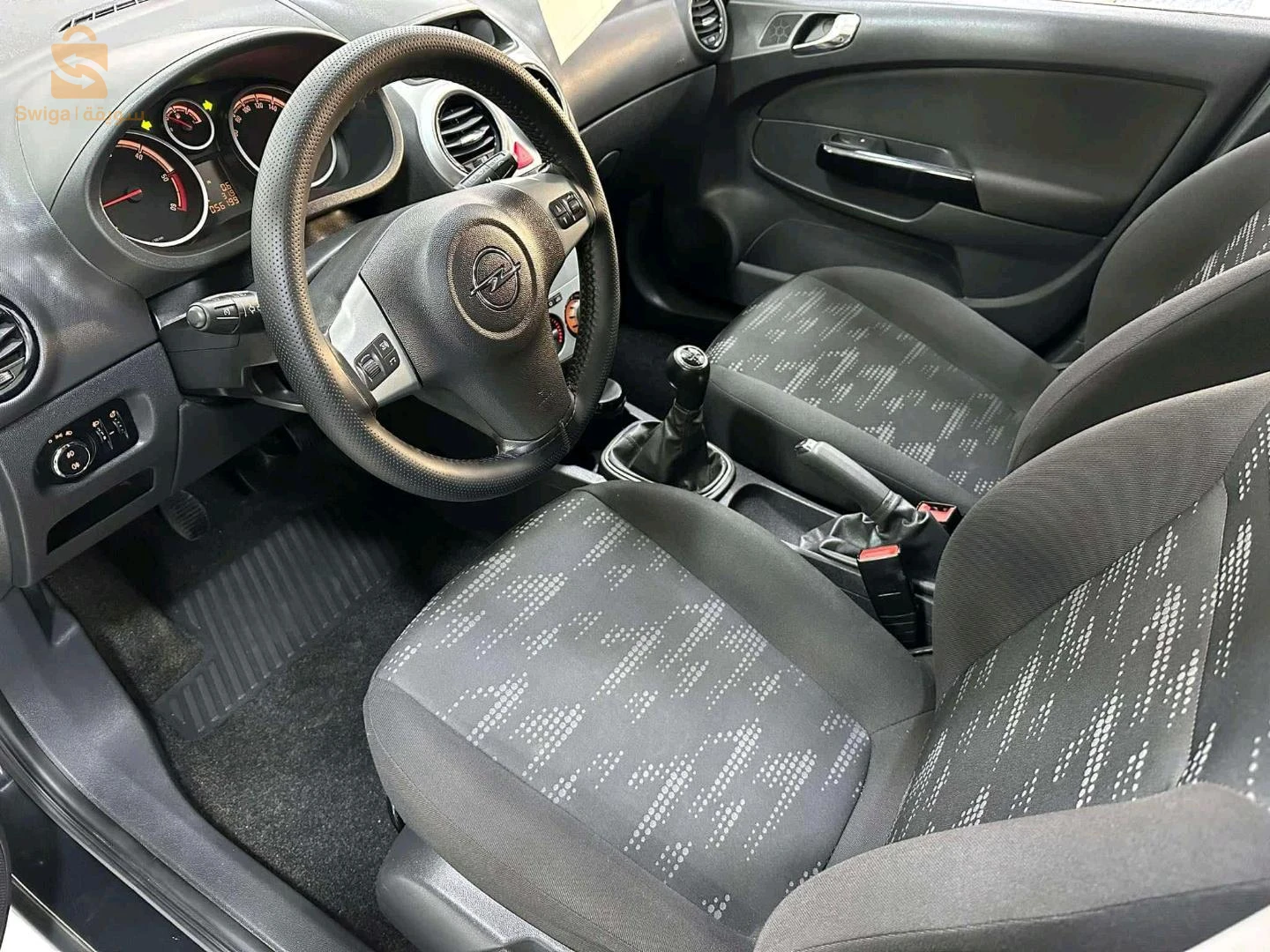 Opel Corsa 
Année 2014
56.000 km
1.3 CDTI 
00 peinture 
Voiture sur calle 
Tél : ☎️ 0770.22.50.74 📞