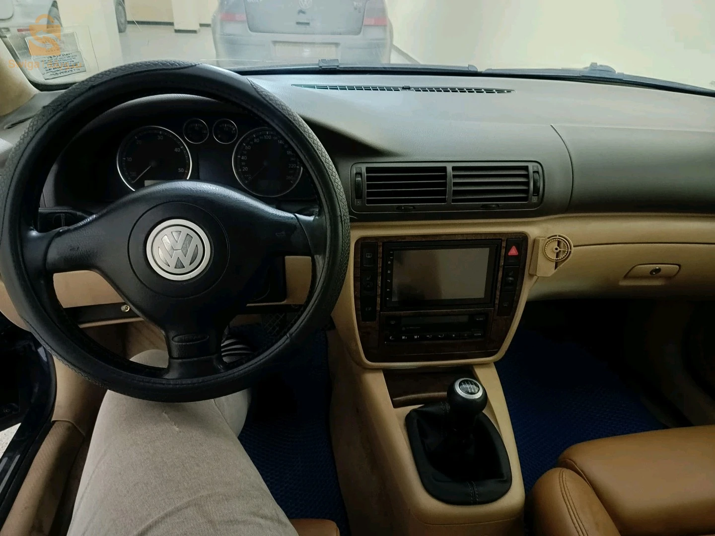 Passat b5.5 2004 V6 183chv
00 peinture  00 retouche 
Machya 380 alef km 
4 motion 
Toit ouvrant 
Siège chauffante et électrique 
Moteur V6 2.5 tdi 10/10 
Boite 6  10/10
Suspension 10/10
Pneu 10/10
Salon cuir recaro
Tout options 
Koulch marche rebi bark tomobil d'origine machi labsa