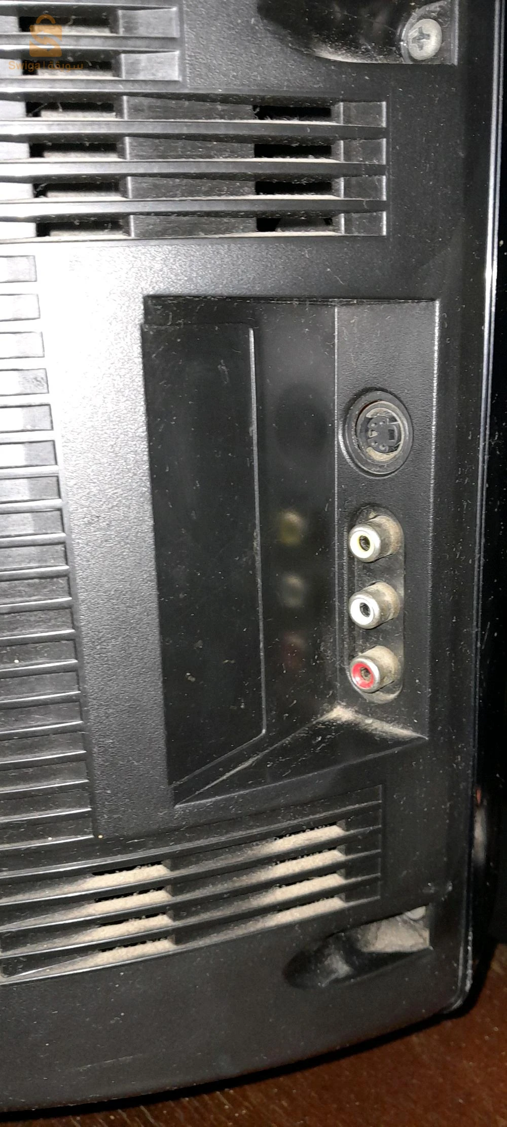 tv samsung 64cm slim