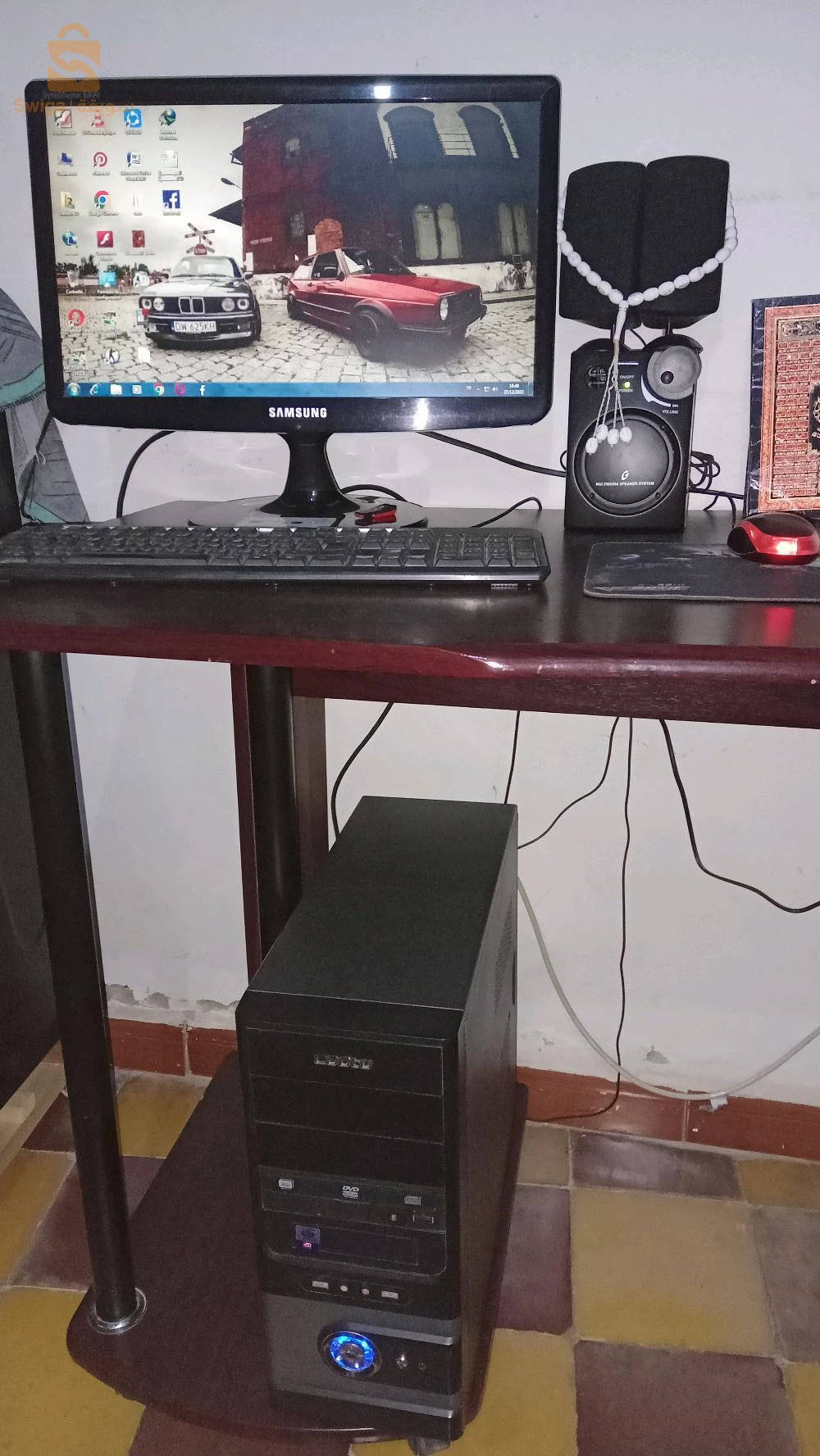 حاسوب مكتبي في حالة جيدة
بدون القرص الصلب (disque dur)