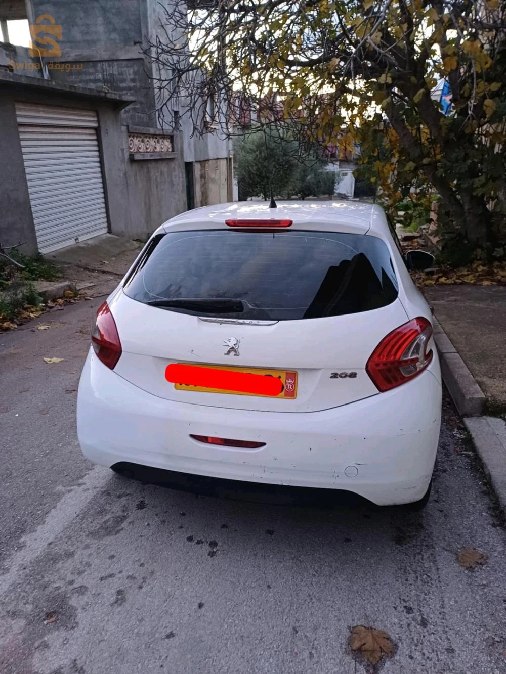 سيارة بيجو 208 . 2012
