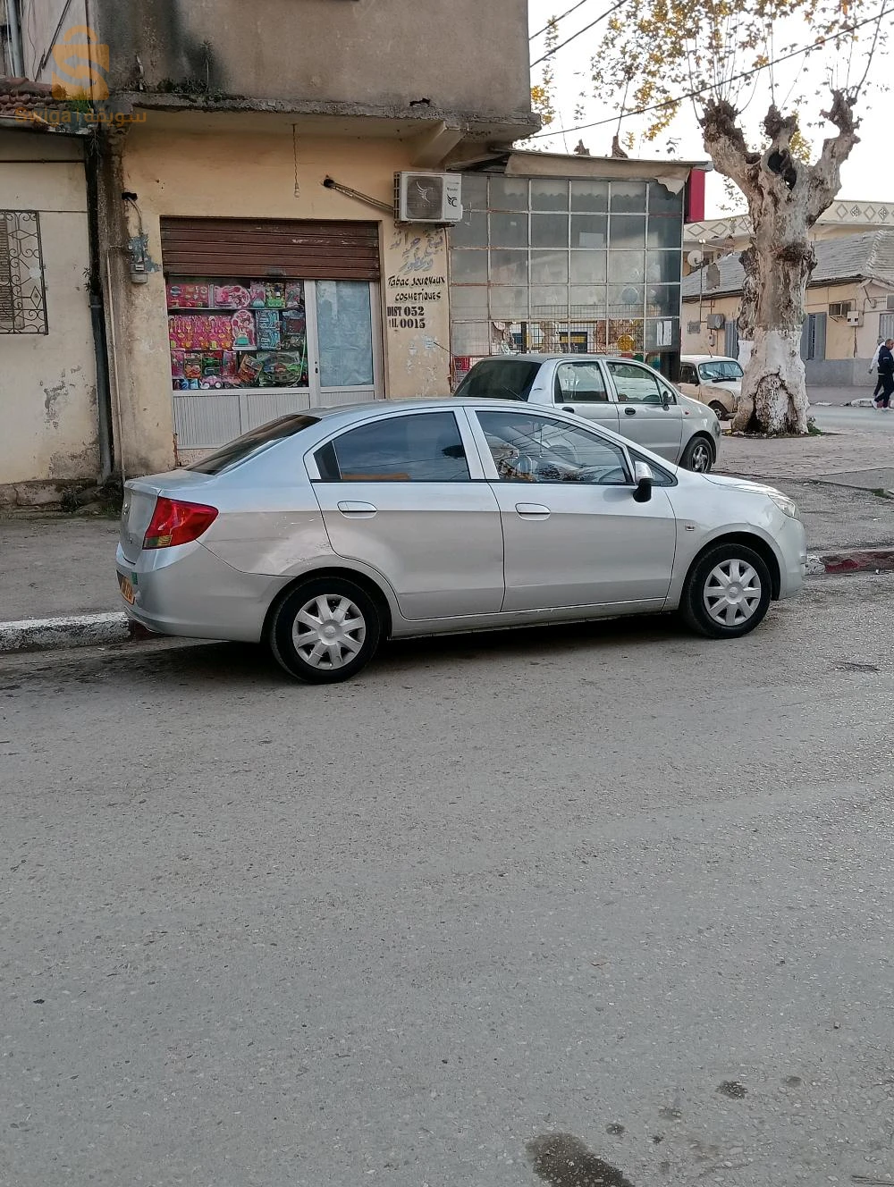 سيارة نقية 00سبيغة فيها افروي فالال التالي متور ينقص شوية