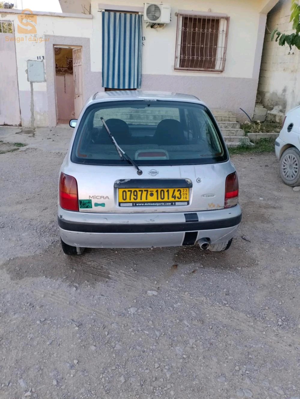 نيسان ميكرا K11 عام 2001