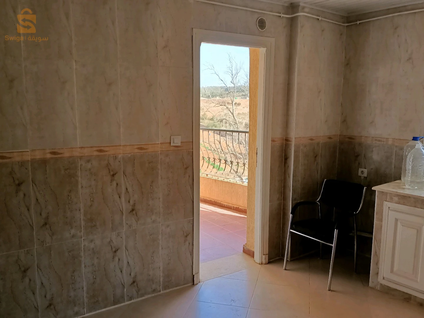 appartement F3 a staouli a vendre superficie 104 m
quatrième étage