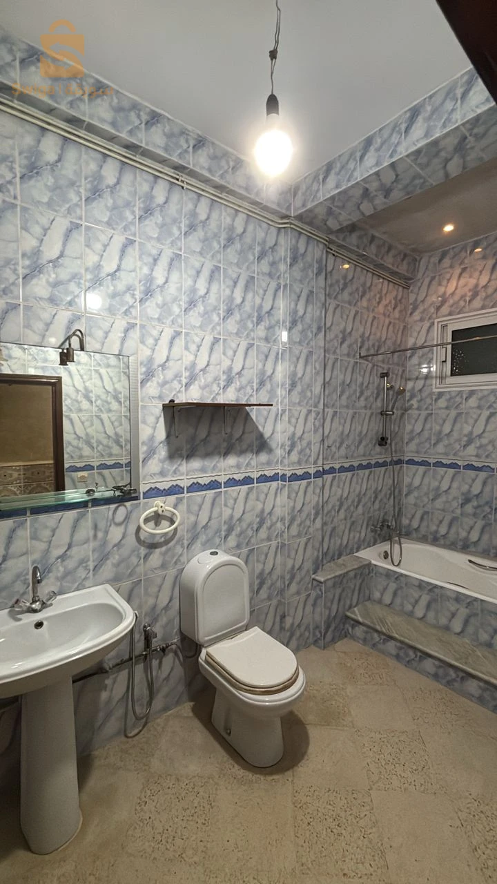location appartement niveau de villa 150m