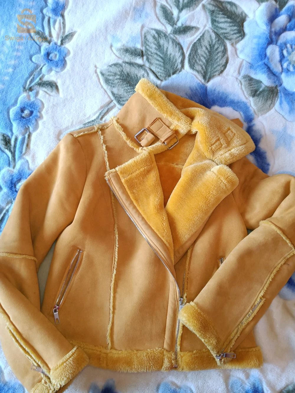 viste pour fille taille M couleur motard bon état/