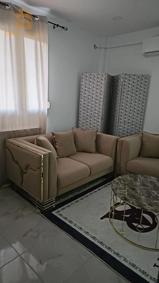 بيع شقة بيها بكل تجهيزة نبيع كبما رهي في صورة اسكن ديركت