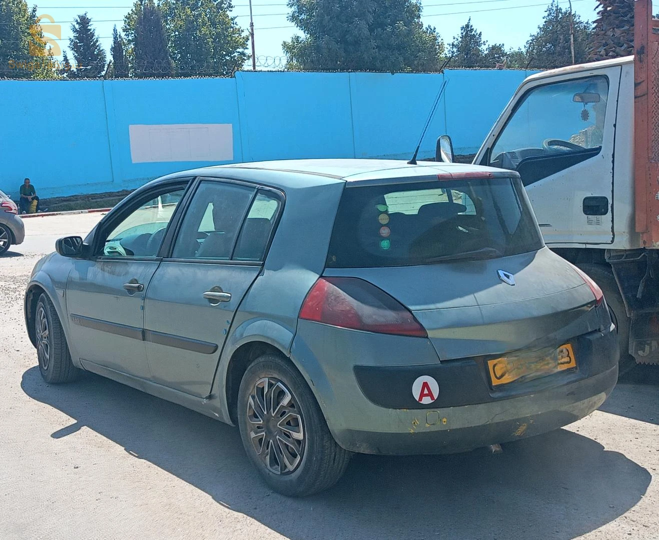 Megane 2 1.9 120 dci 
محرك مريفيزي جديد تيربو باطري لزانجيكتور كل شي جديد 
عوادة لال خلفي ونص باب مالة على برا ولرتوش خفاف 
نبيــــــــــــــــــــــــــع ونبدل