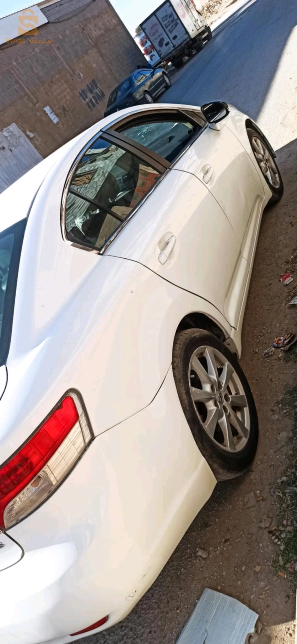 Toyota Avensis 2012